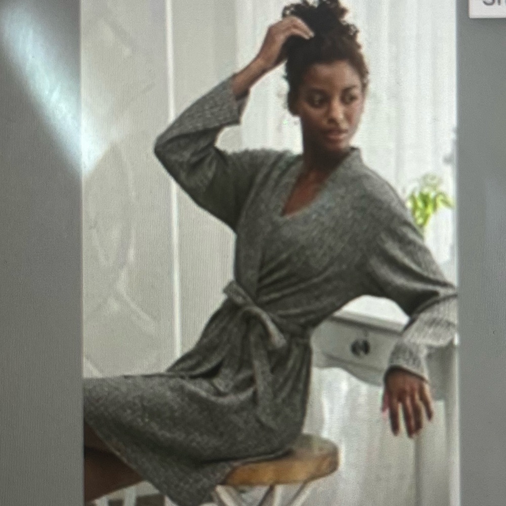 New Venus cozy ribbed gray wrap sweater robe small soft comfortable